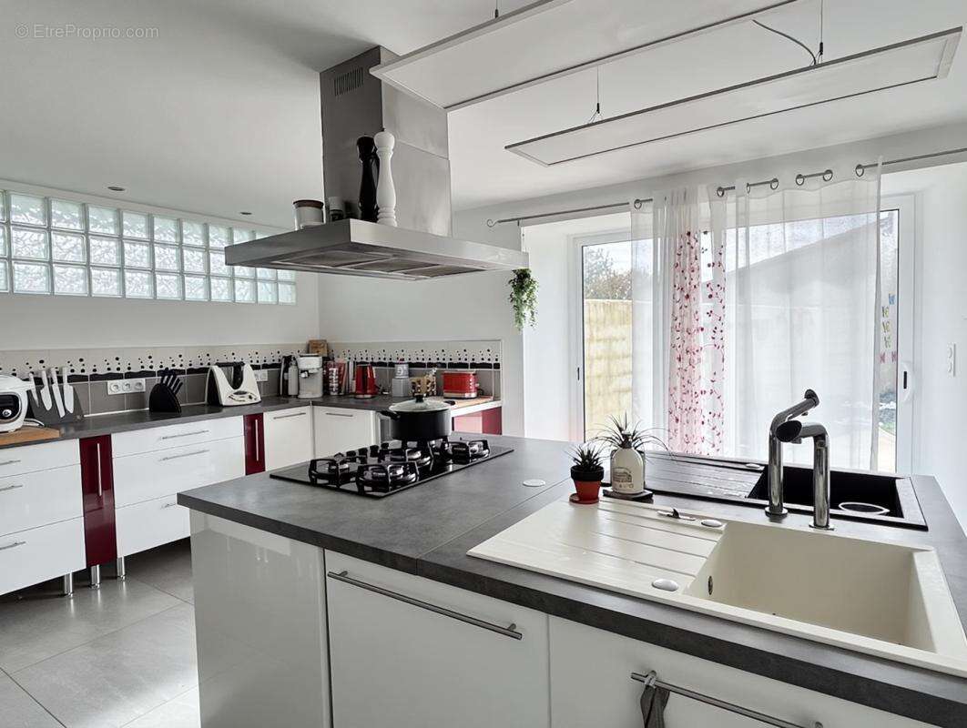 Maison à NIEULLE-SUR-SEUDRE