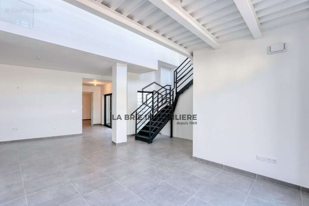 Appartement 85 m² à Montgeron  - photo 4