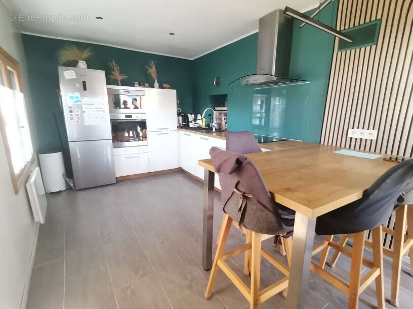 Maison à SAVIGNY-EN-VERON