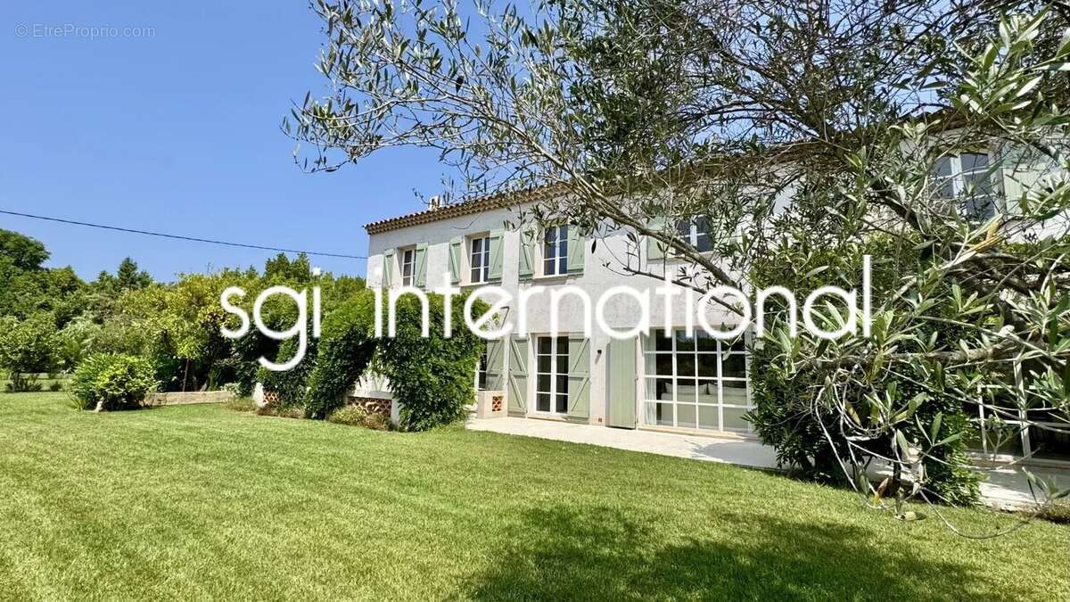 Maison à RAMATUELLE