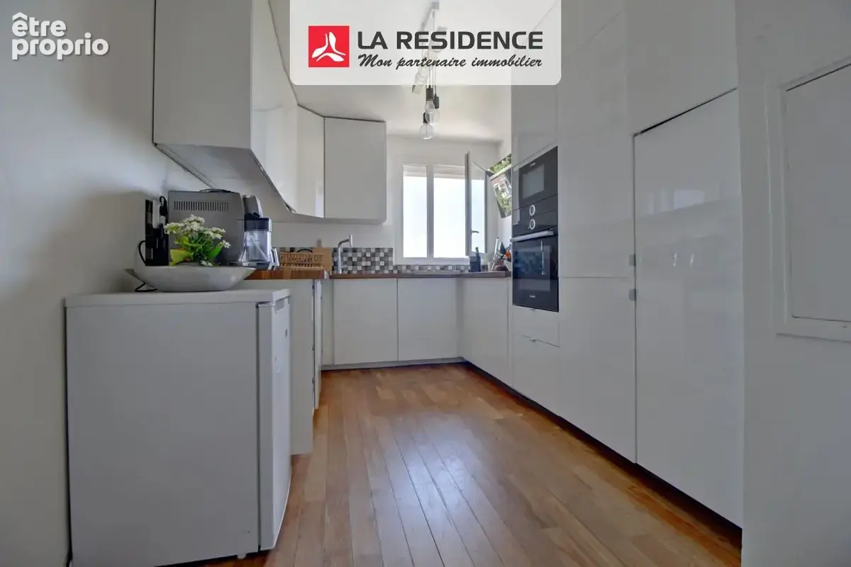 Appartement 4 pièces 93 m² à vendre à Fontenay-Le-Fleury (78330) - photo 3