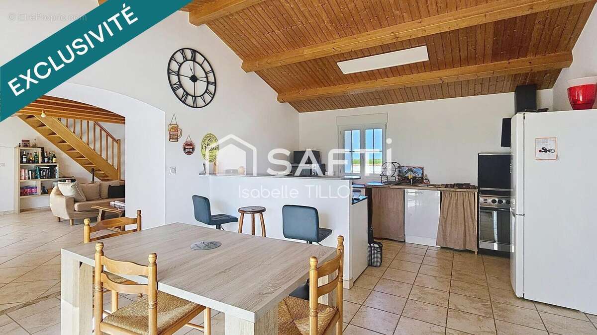 Photo 4 - Maison à CHAMPAGNE-LES-MARAIS