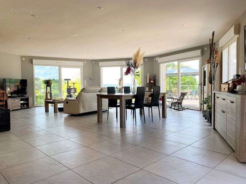 Maison à HAUDAINVILLE