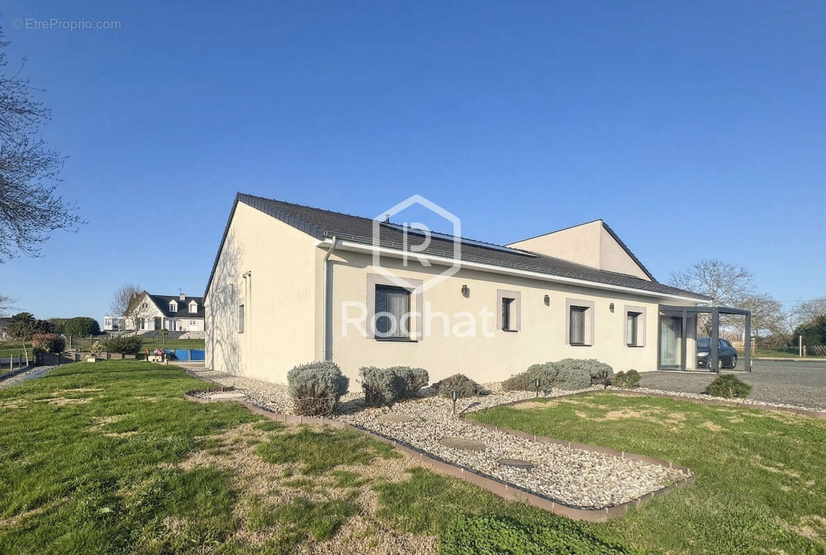 Maison à LA MOTTE-SAINT-JEAN