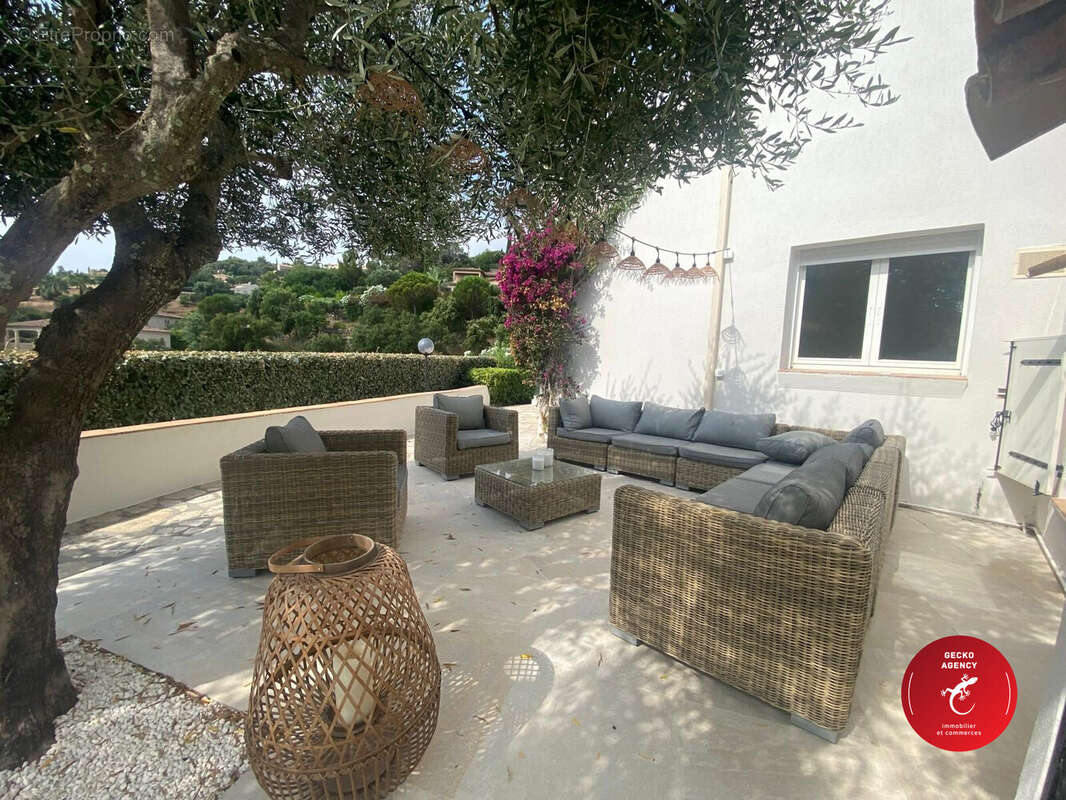 Maison 216 m² à Sainte-Maxime  - photo 3