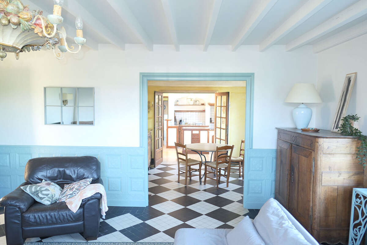 Maison à SAINT-HILAIRE-DU-HARCOUET