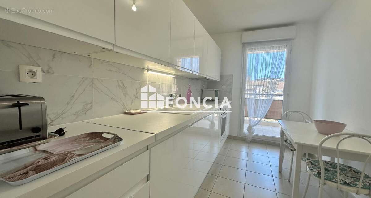 Appartement à MARSEILLE-8E