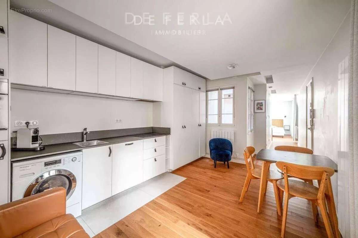Appartement à PARIS-7E