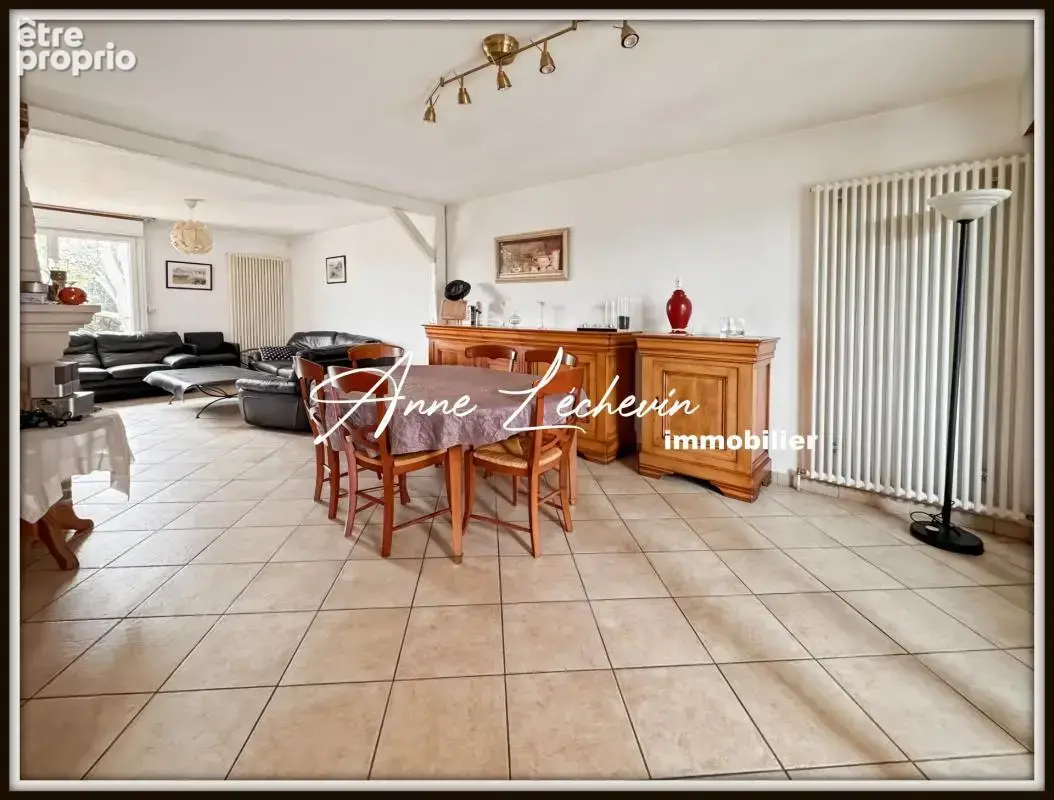 Maison individuelle de 198 m² – semi-plain-pied – sous-sol complet – beaux volumes - photo 5