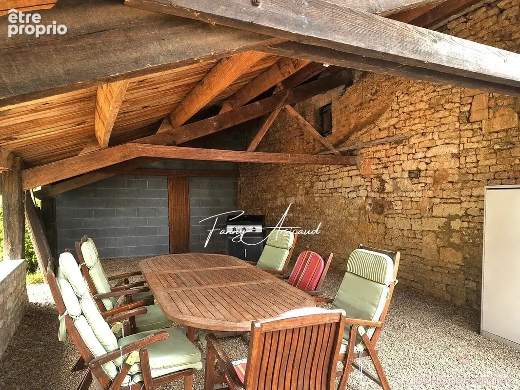 Maison 310 m² à Velluire  - photo 5