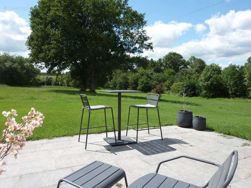 Maison Cholet 9 pièce(s) 207m2 - photo 5