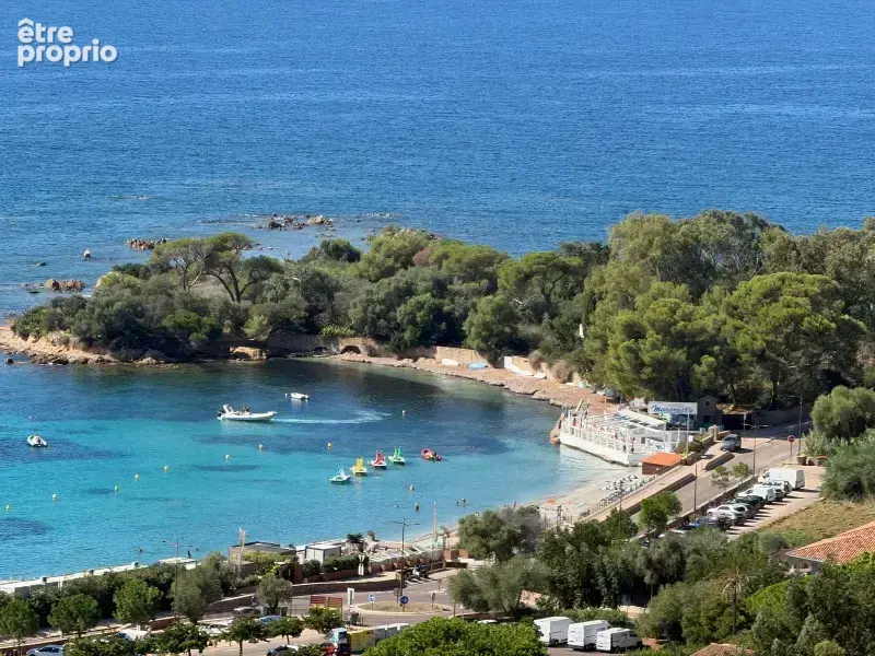 SANGUINAIRES T4 avec 110m2 de terrasse vue mer imprenable - photo 8