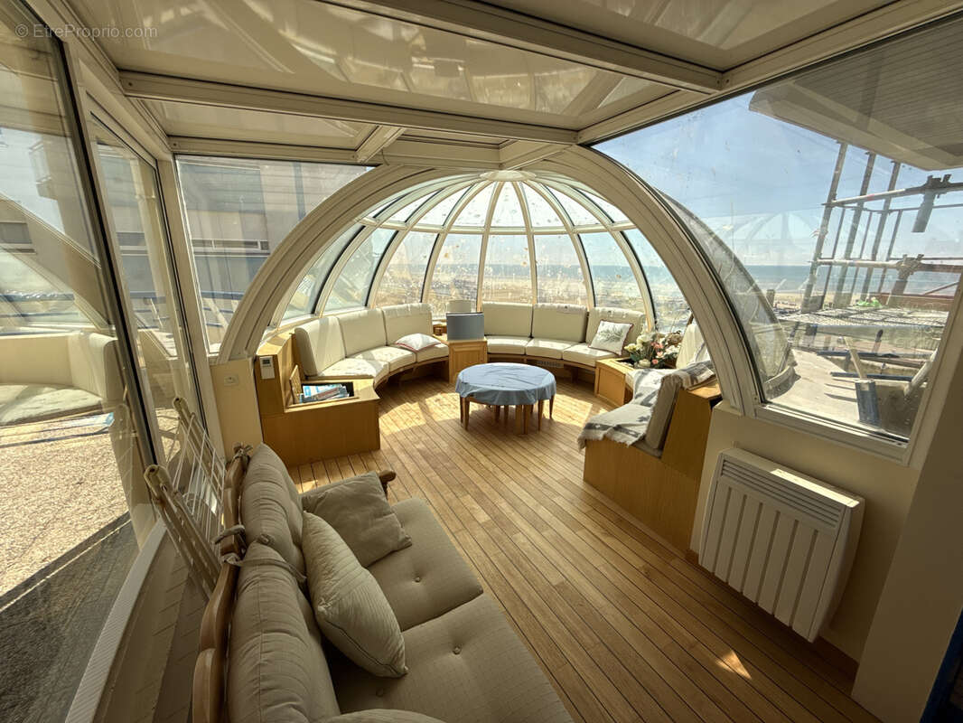 Rare FACE MER magnifique 4 pièces de 128 m2 avec vaste terrasse, 3 ch, 3sdb , garage et cave - photo 6
