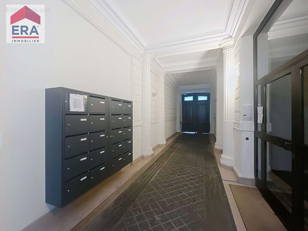 Appartement à PARIS-9E