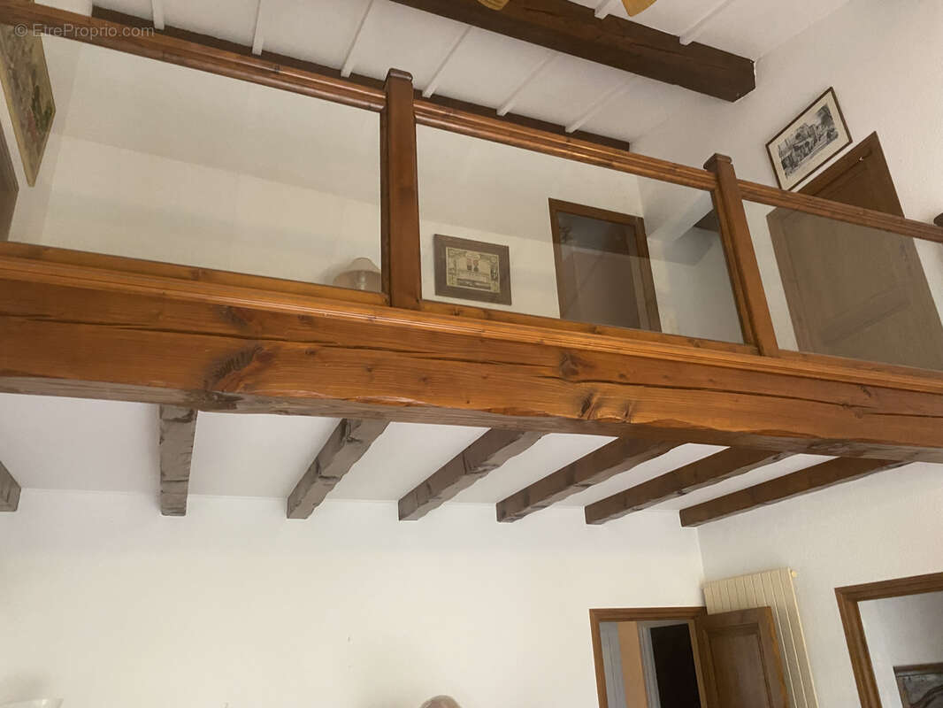 Maison à VILLEVIEILLE