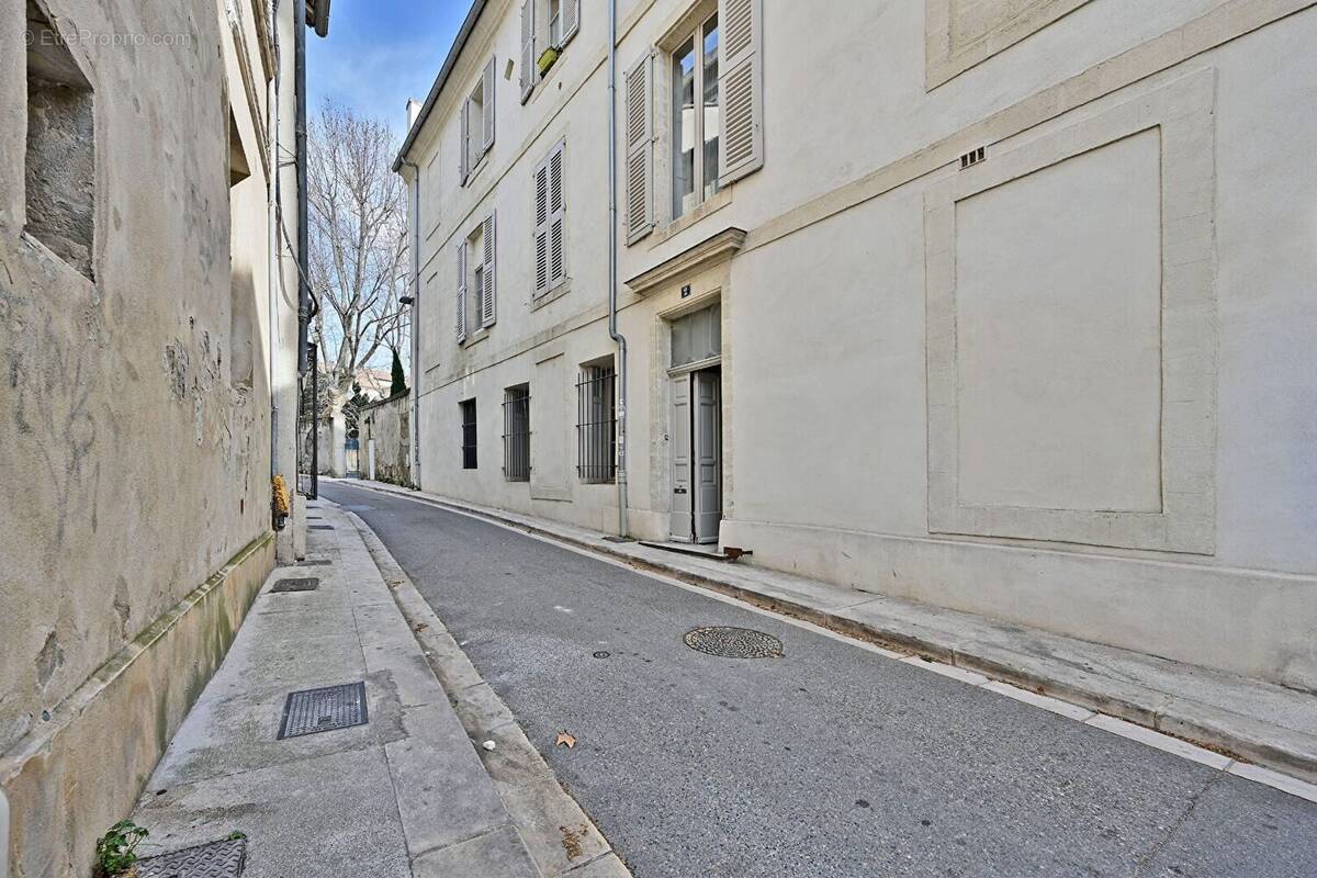 Commerce à AVIGNON