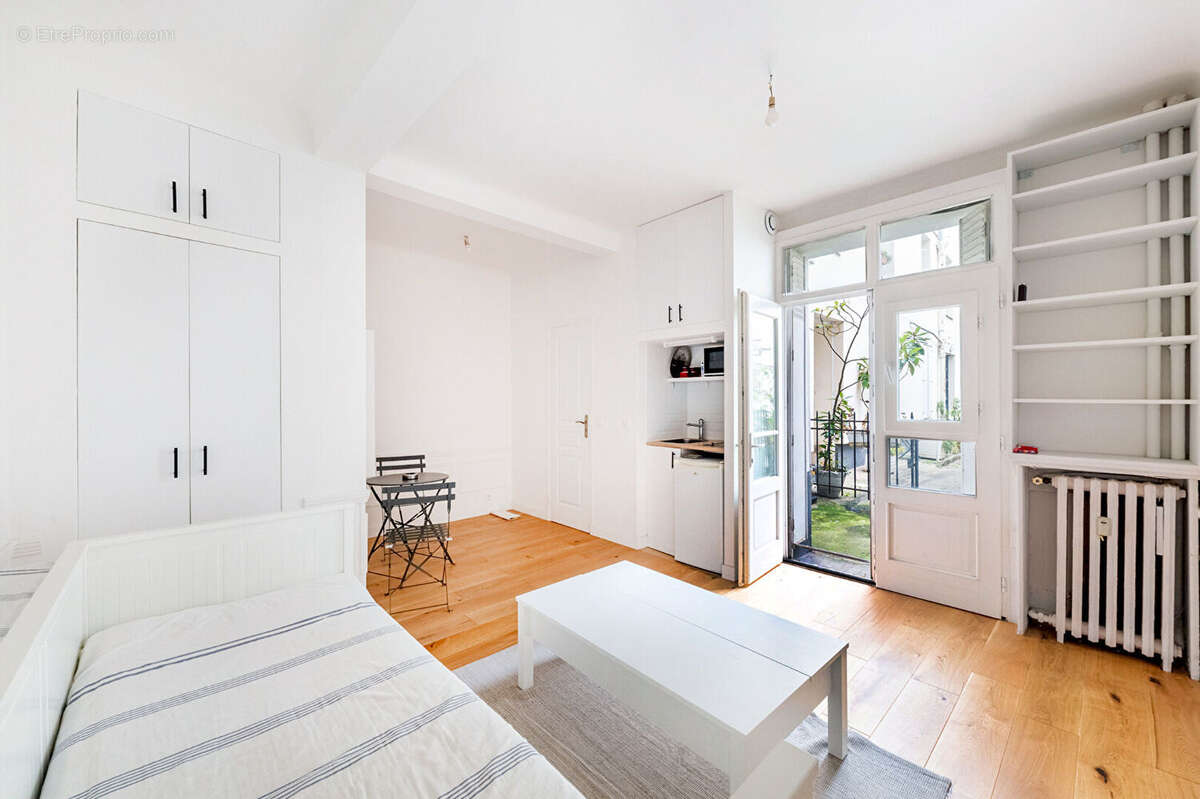 Appartement à PARIS-15E