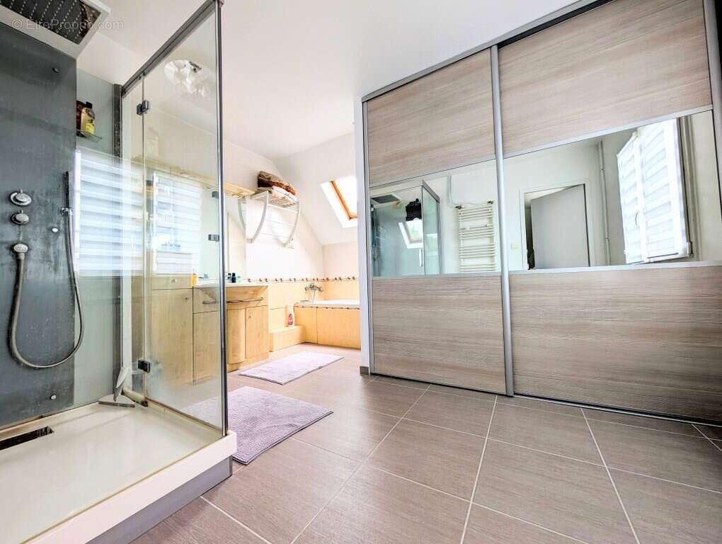 Maison à ARC-SUR-TILLE