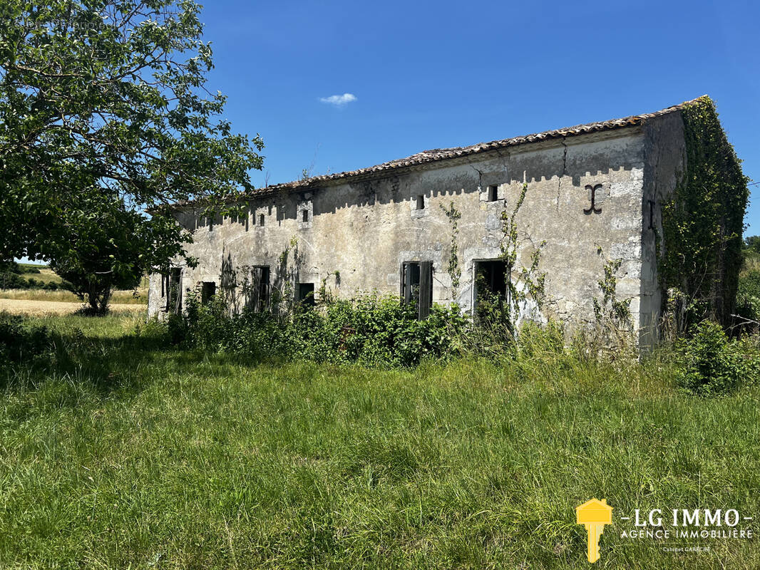 Maison à SAINT-BONNET-SUR-GIRONDE