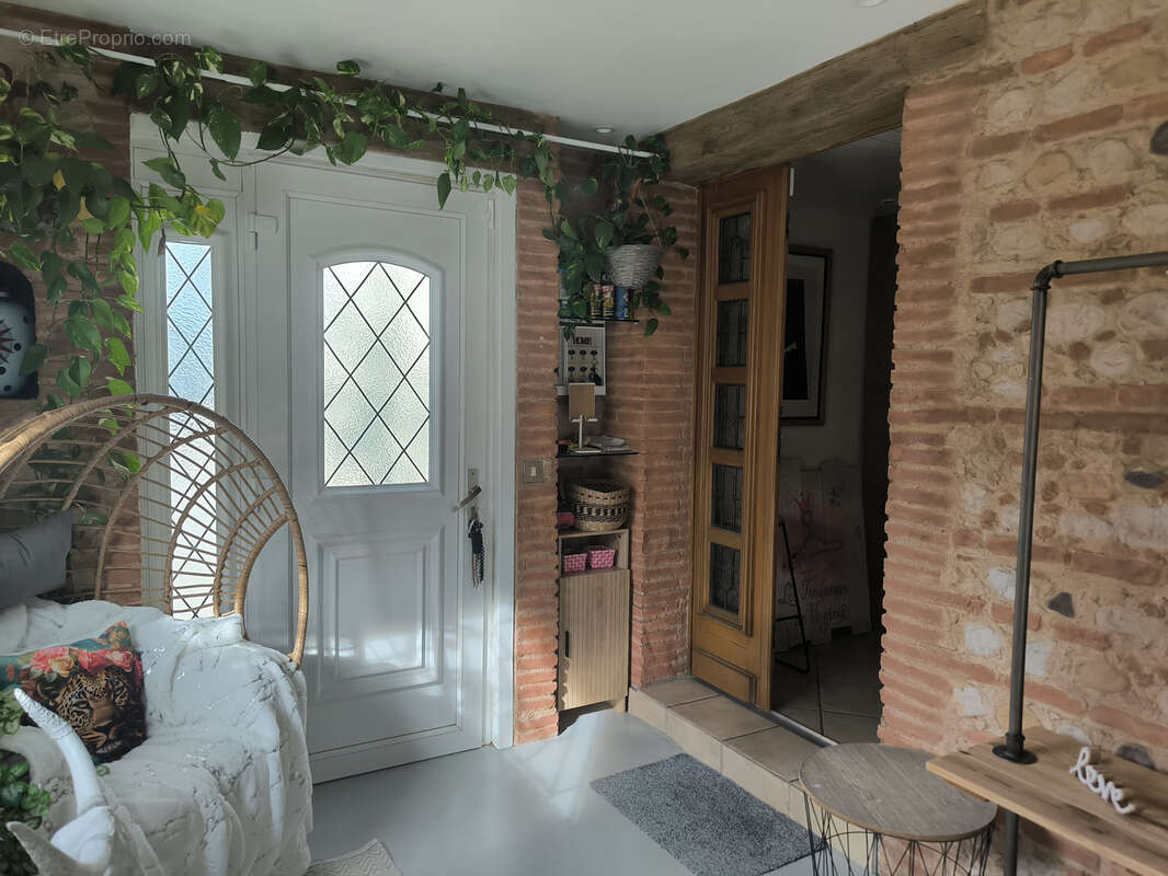 Maison à SAINT-LAURENT-DE-LA-SALANQUE