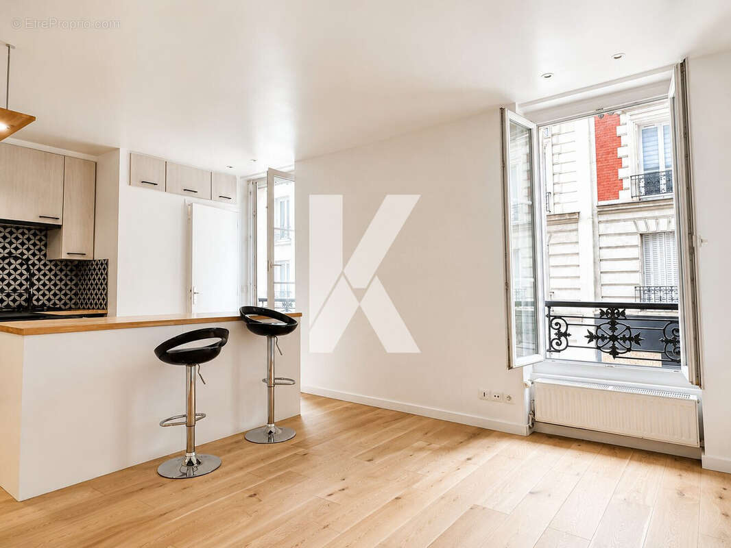 Appartement à PARIS-17E