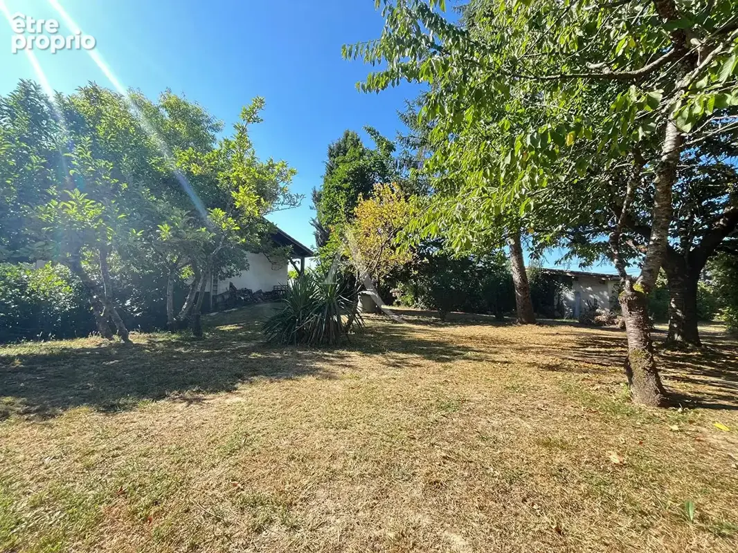 Grande maison de 182m² avec 4 chambres, piscine et sous-sol complet sur la commune de Rabastens ! - photo 14