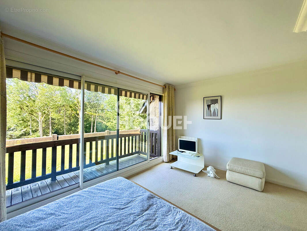 Appartement à TOURGEVILLE