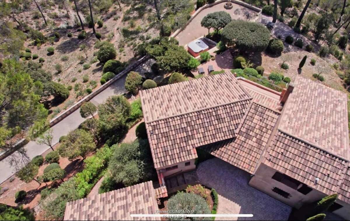 Maison à ESPARRON-DE-VERDON