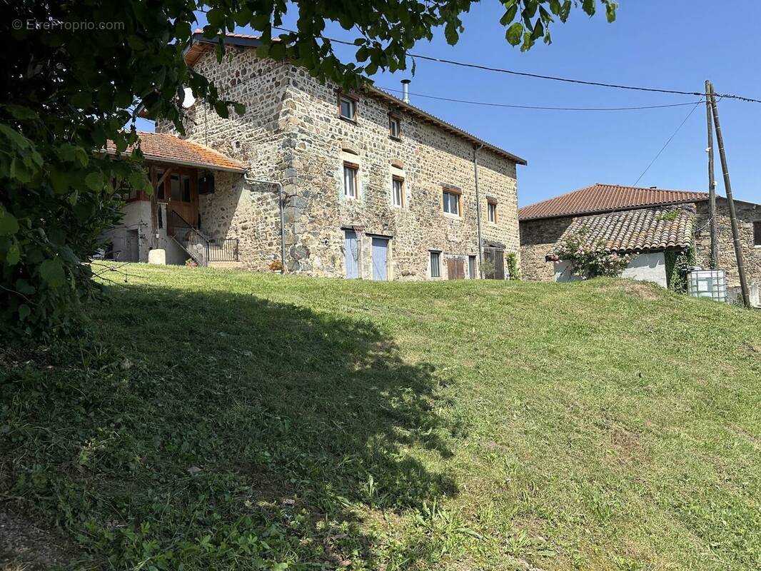 Maison à SAINT-DIDIER-SUR-BEAUJEU