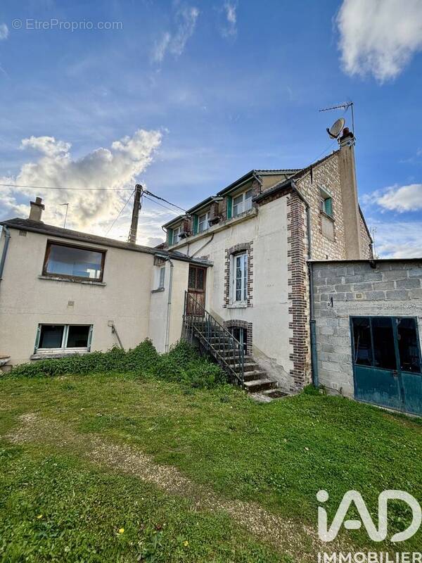 Photo 1 - Maison à JOIGNY
