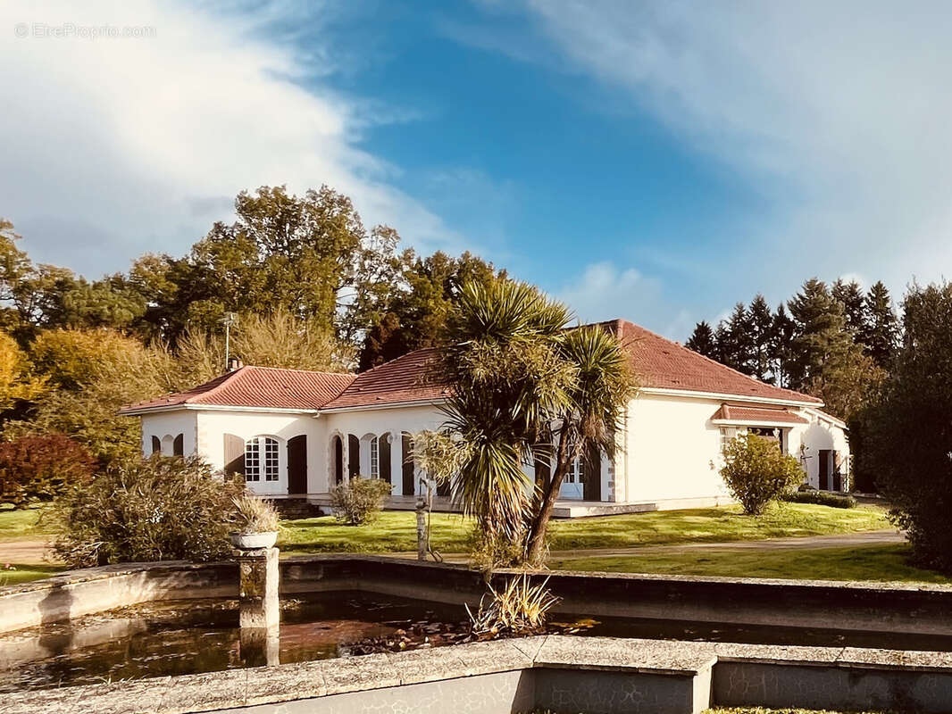 Maison à SAUZE-VAUSSAIS