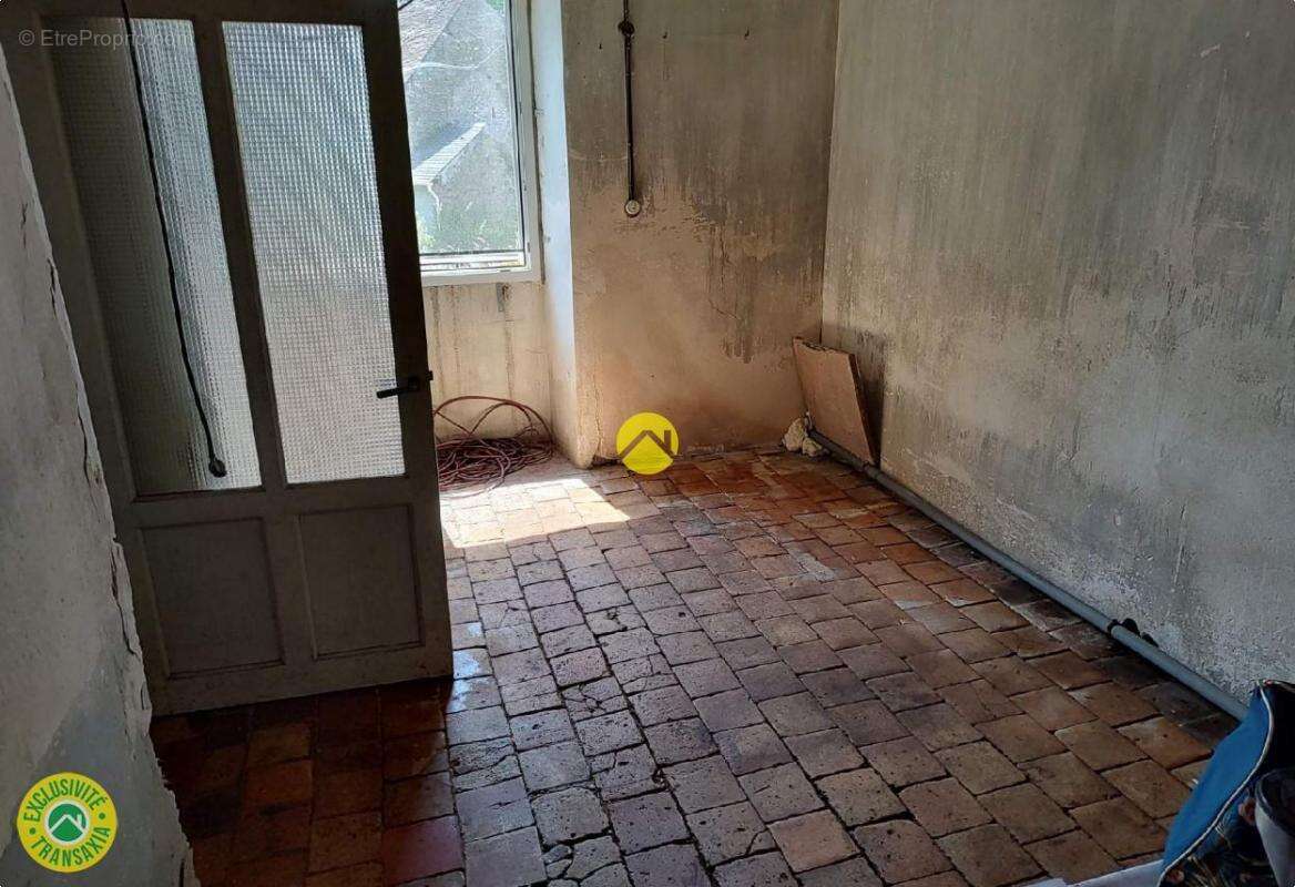 Maison à DUN-LE-PALESTEL