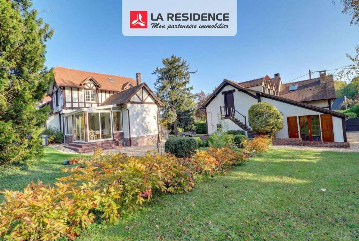Maison 283 m² à Oinville-Sur-Montcient  - photo 5