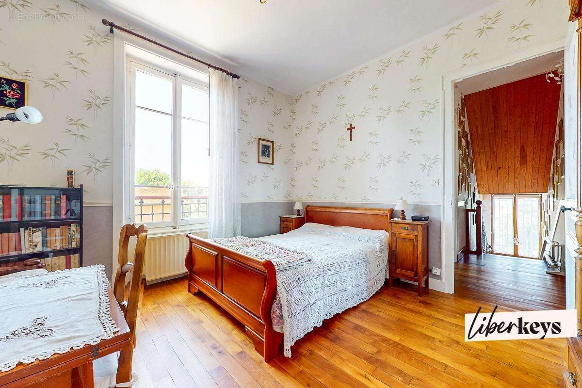 Maison de caractère avec grand jardin au cœur de Brignais - photo 9