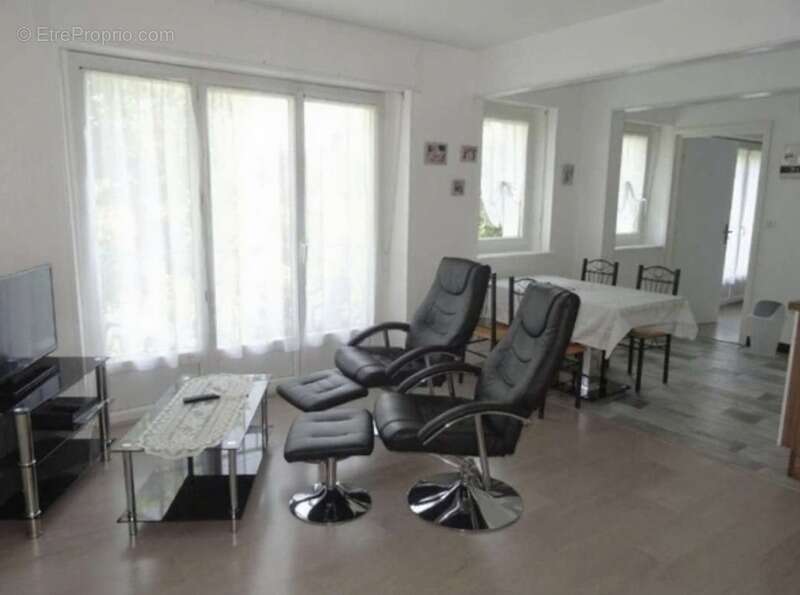 Appartement à BAINS-LES-BAINS