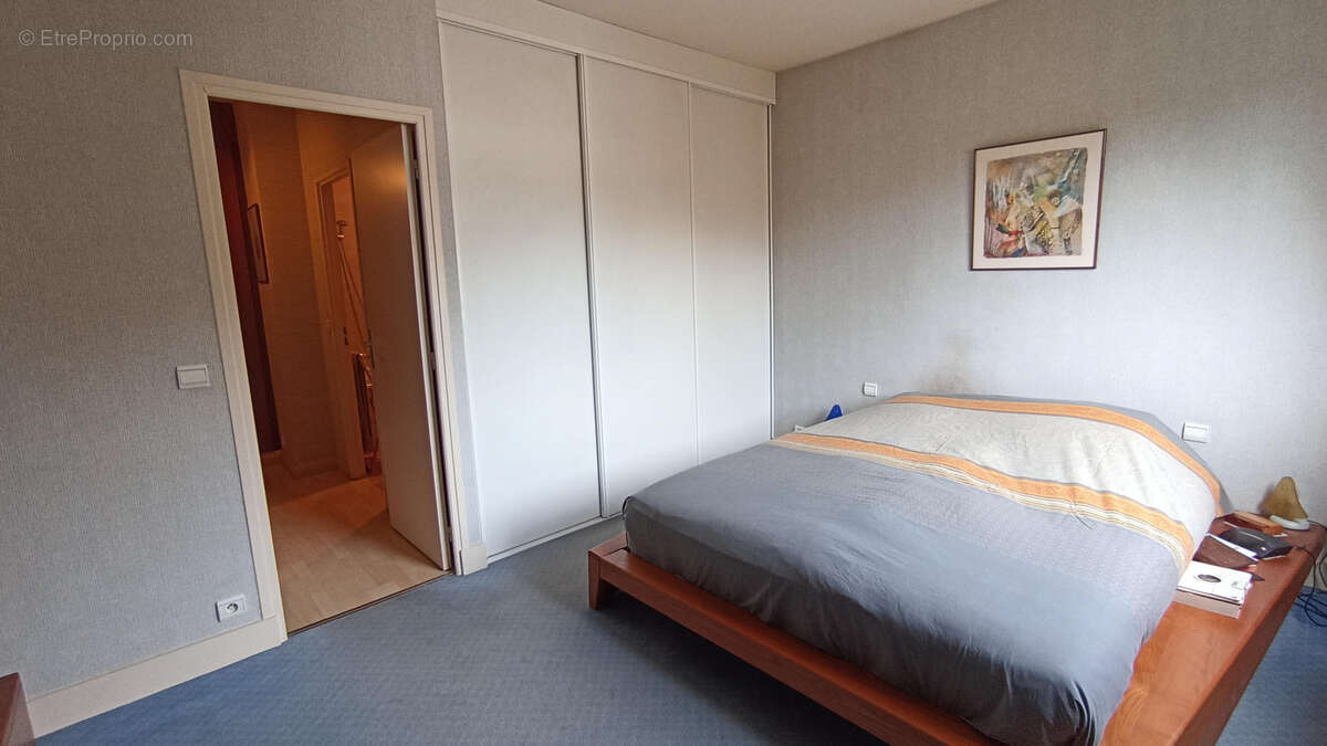 Appartement à VILLE-D&#039;AVRAY