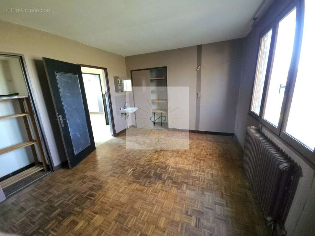 Maison à SAINT-GERVAIS-SUR-ROUBION