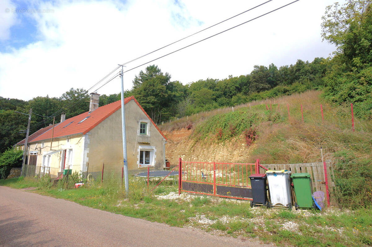 Maison à MERRY-SEC