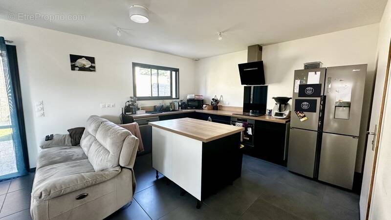 Maison à SAINT-JEAN-D'ILLAC