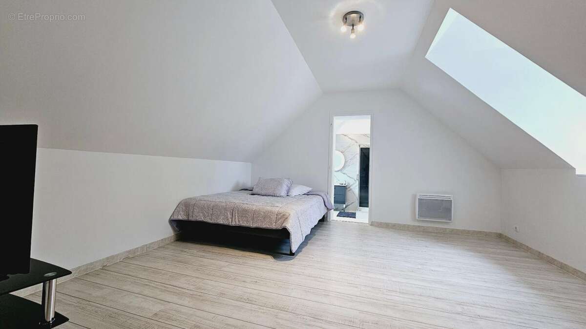 Maison à MEHUN-SUR-YEVRE