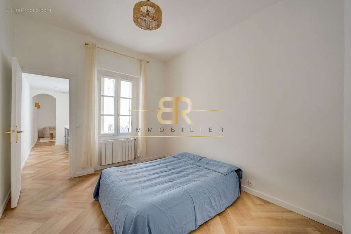 Appartement à PARIS-10E