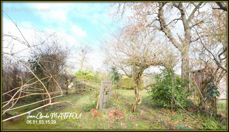 Maison à SALLES-SUR-L'HERS