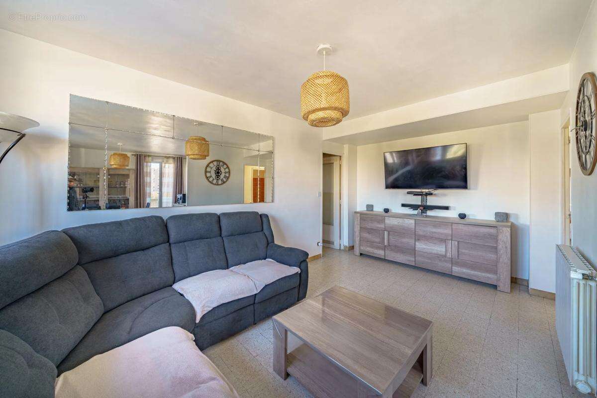 Appartement à MARSEILLE-14E