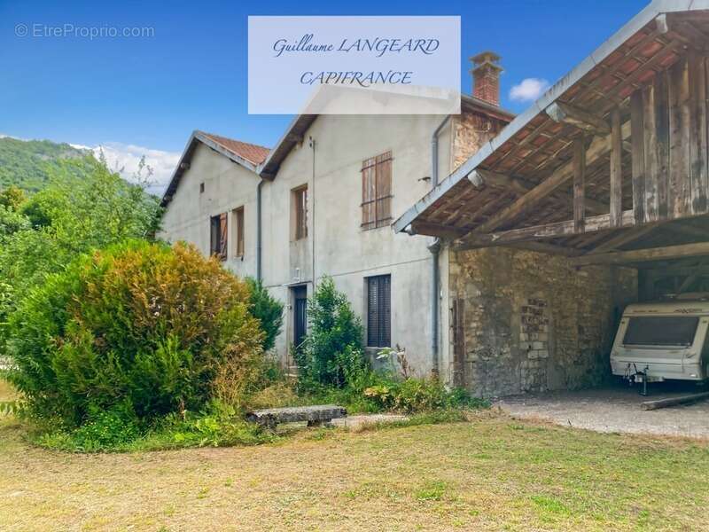 Maison à OYONNAX