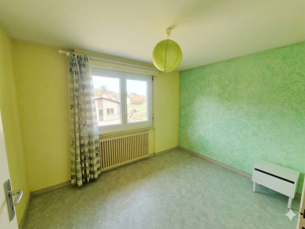 Maison à ISSANS