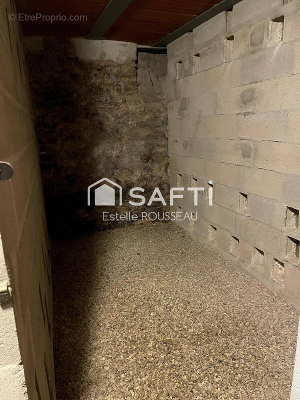 Photo 1 - Parking à PARIS-10E