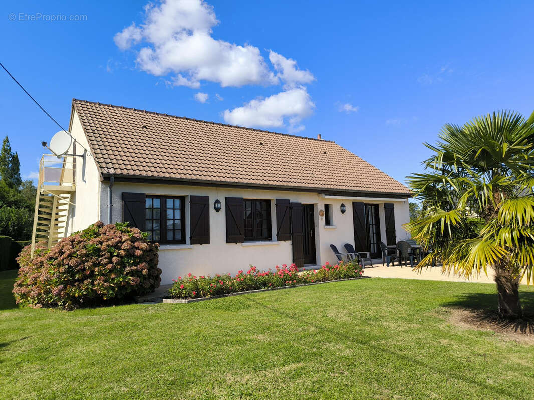 Maison à TOUR-EN-BESSIN