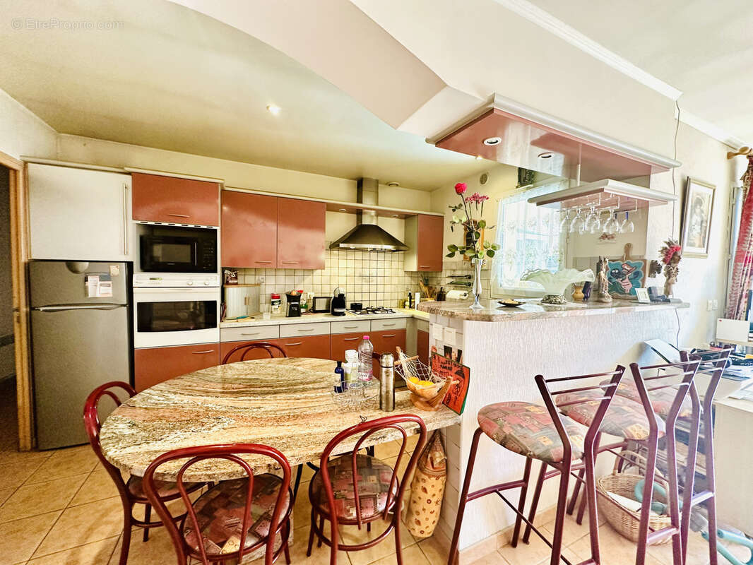 Maison à VILLENEUVE-DE-LA-RAHO