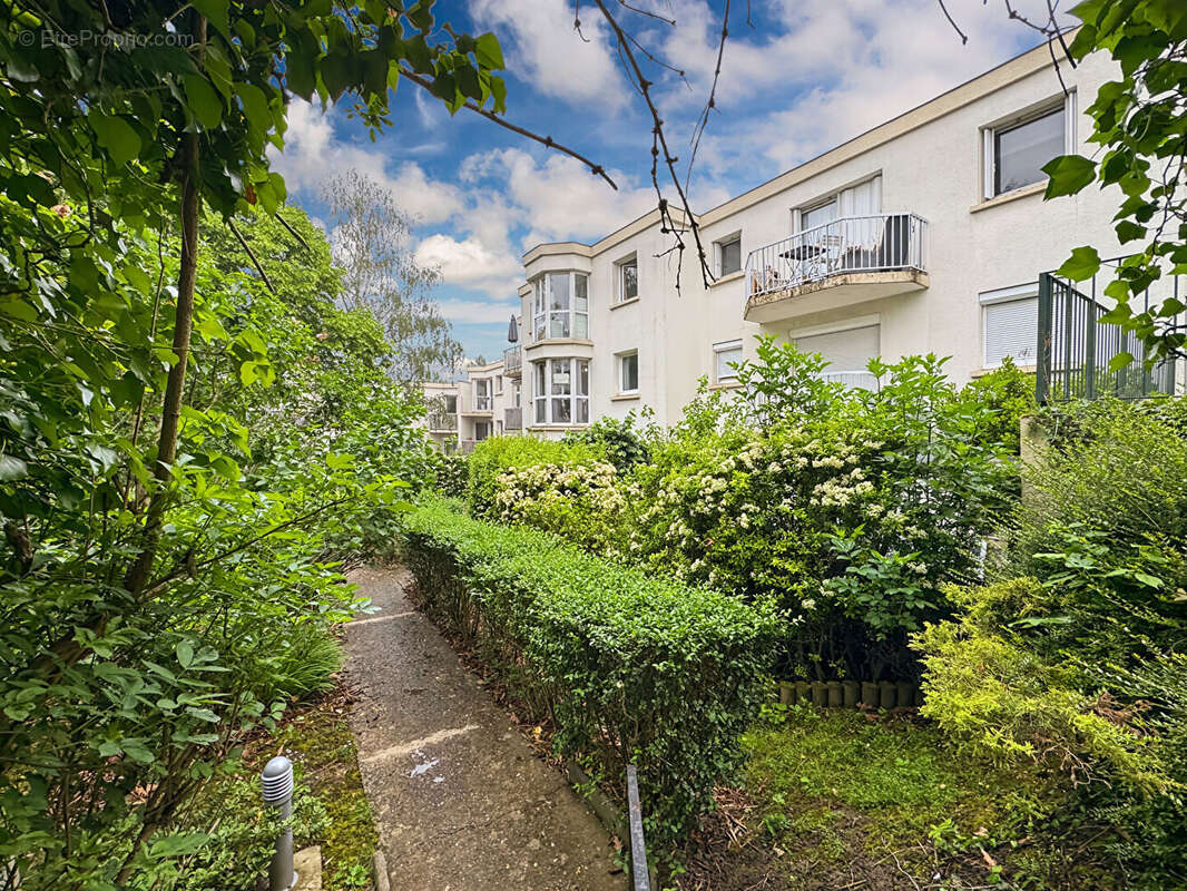 Appartement à ROSNY-SOUS-BOIS