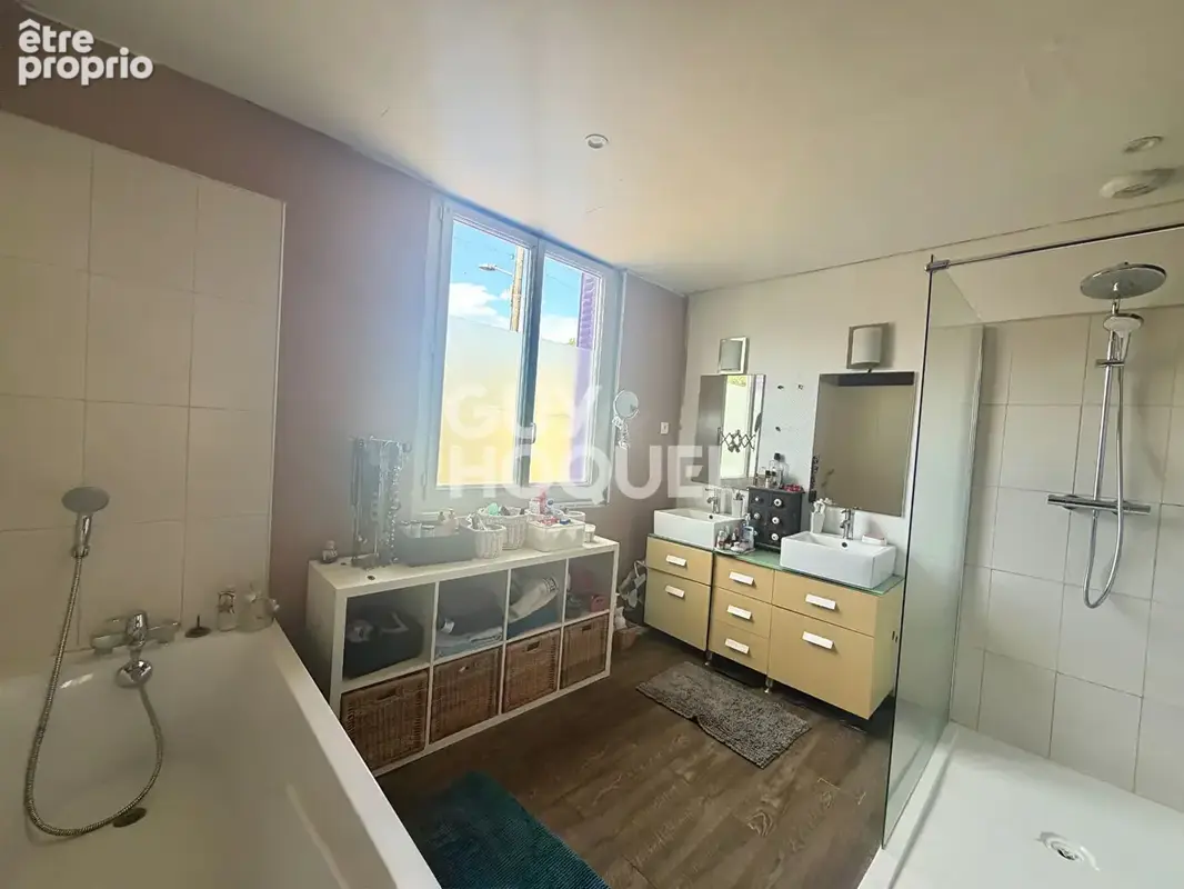 Maison  5 pièce(s) 160 m2 sur un terrain de 484m² à Veneux-les-Sablons - photo 13